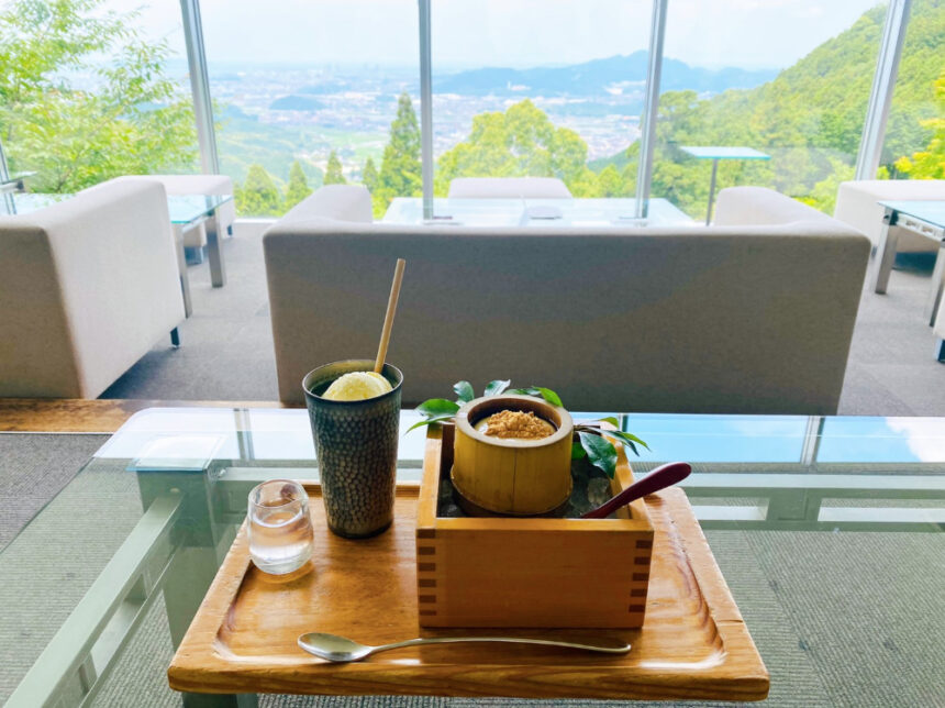 福岡が誇る絶景カフェ 茶房 わらび野 は非日常を感じられるヒーリングスポット 粕屋郡篠栗 Reno Ve